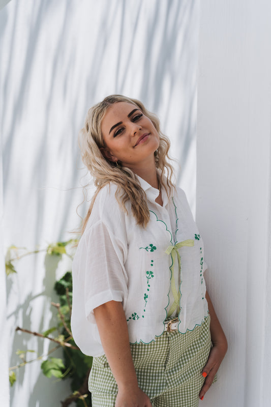 Scallop Blouse White | One Size / Fits 32-36