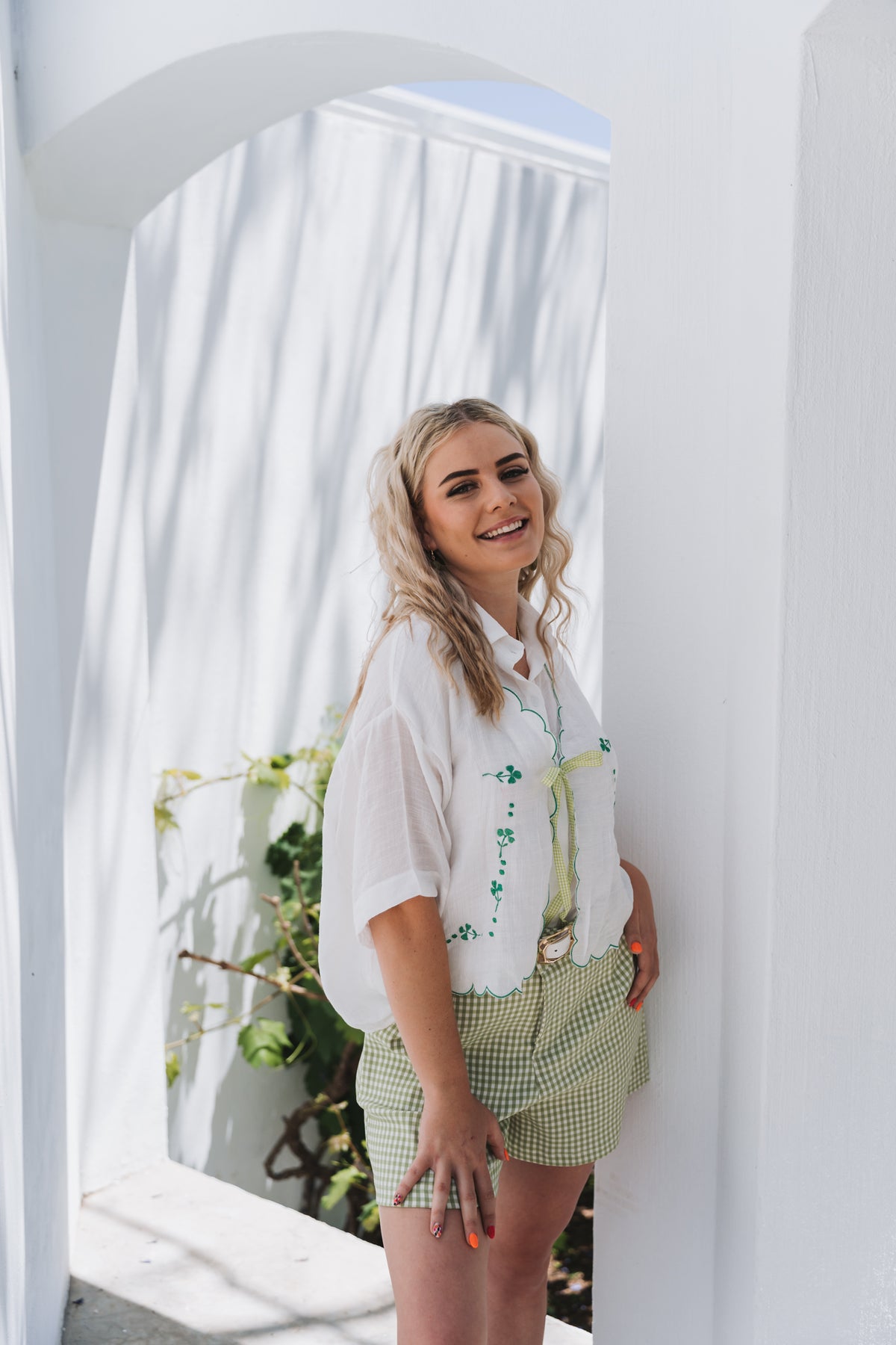 Scallop Blouse White | One Size / Fits 32-36