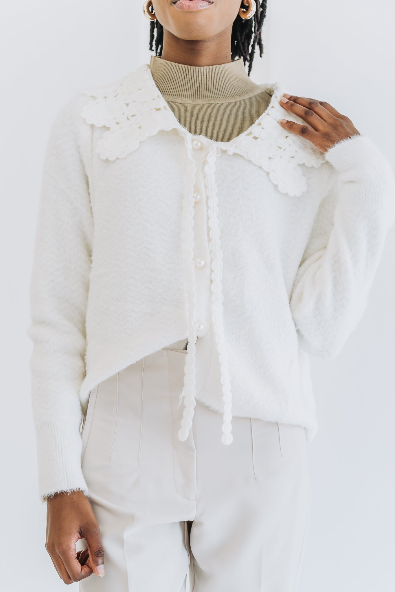 Anna Collar Cardigan