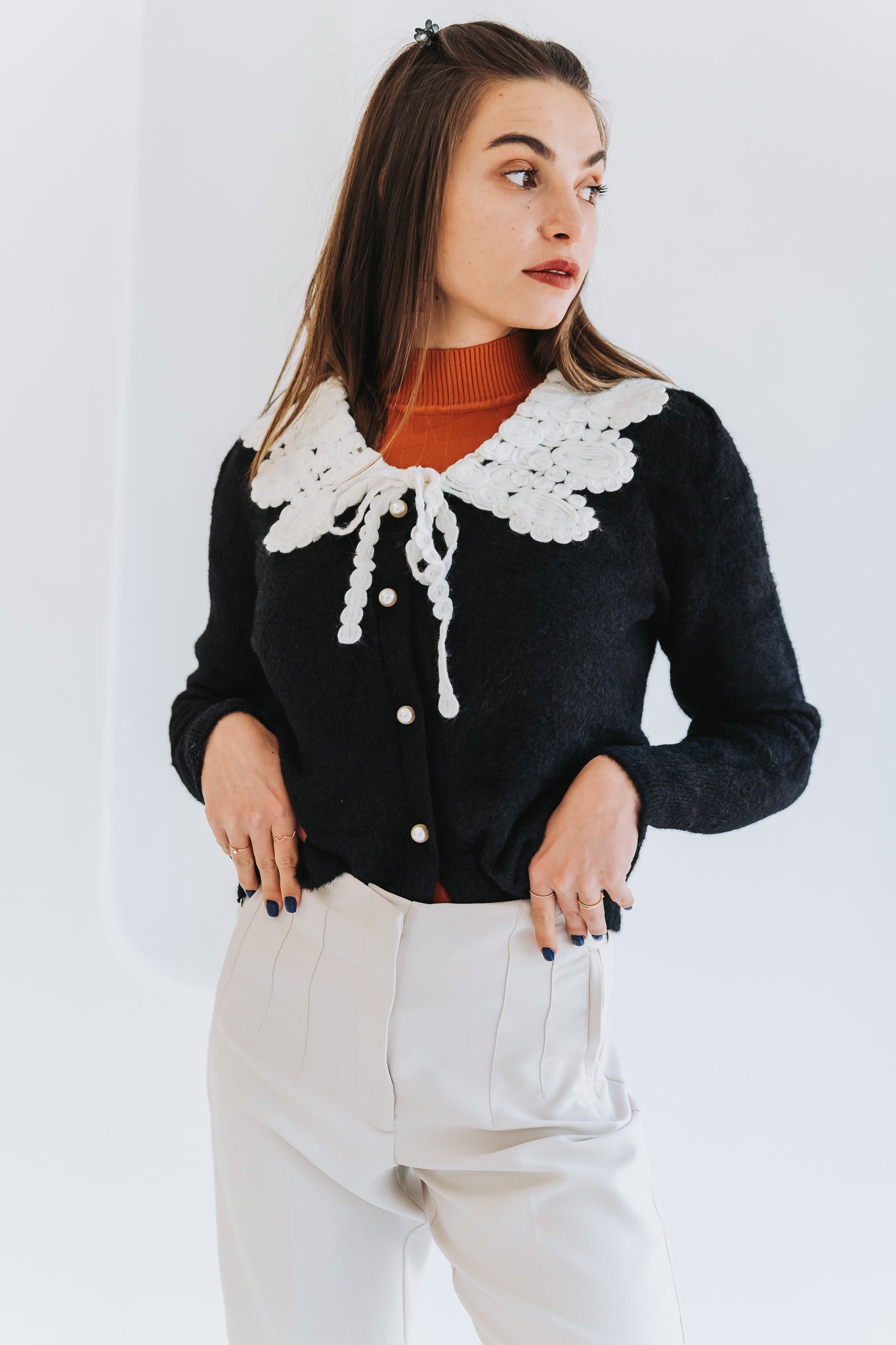 Anna Collar Cardigan