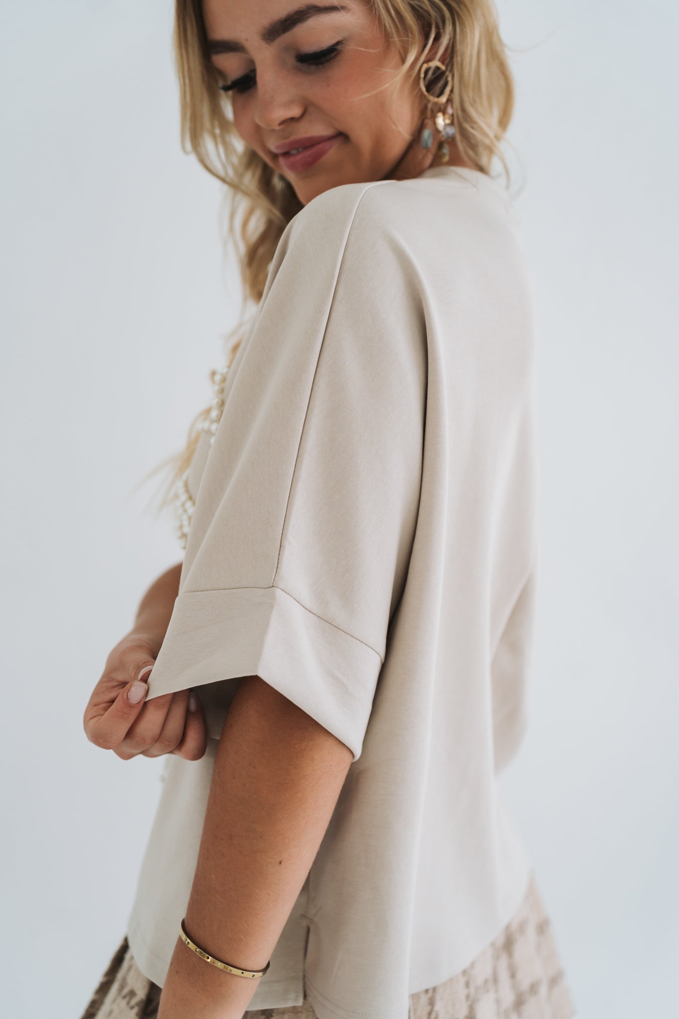 Pearl Bow Tee Beige | One Size / Fits 30-36