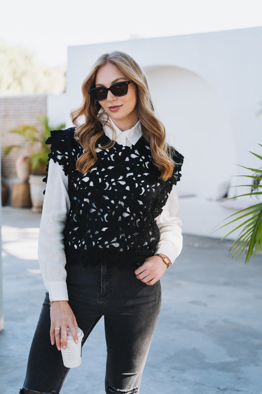 Lacey Over Black | One Size / Fits 30-34