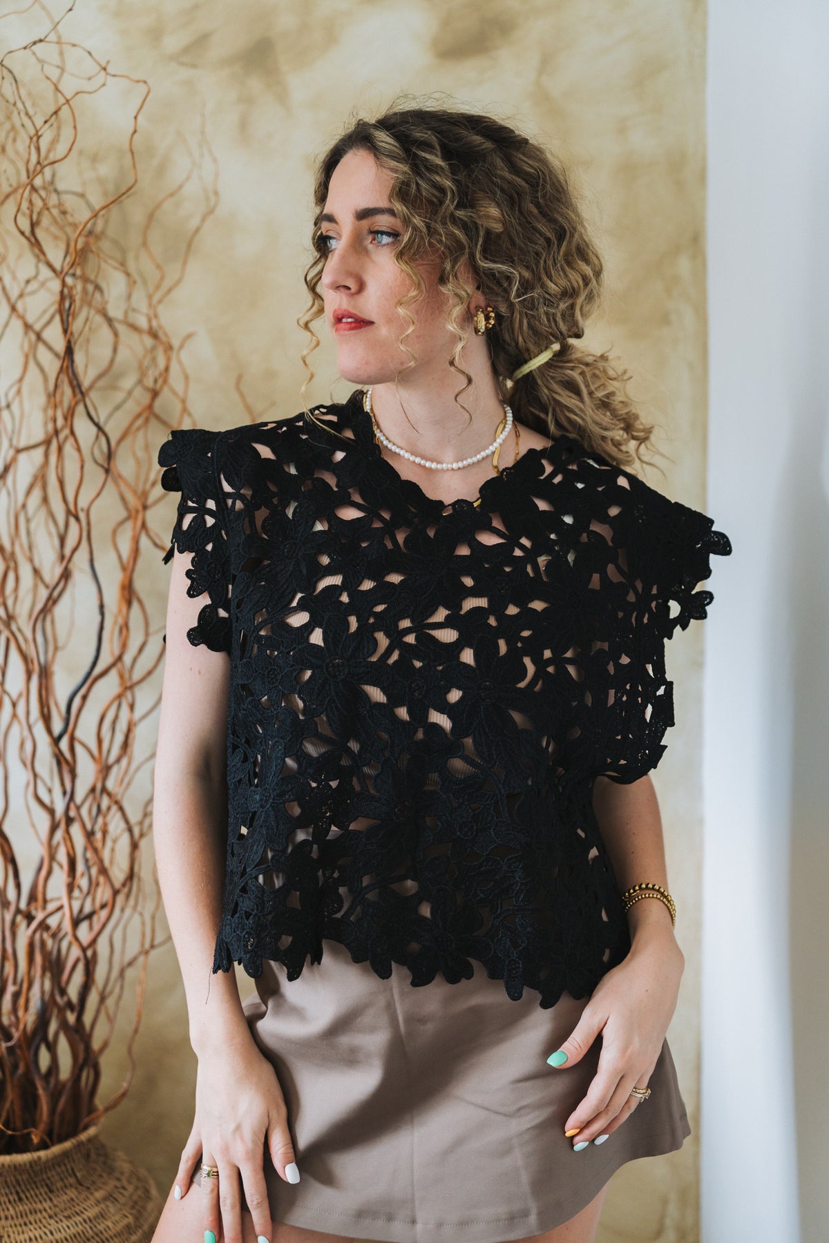 Lacey Over Black | One Size / Fits 30-34