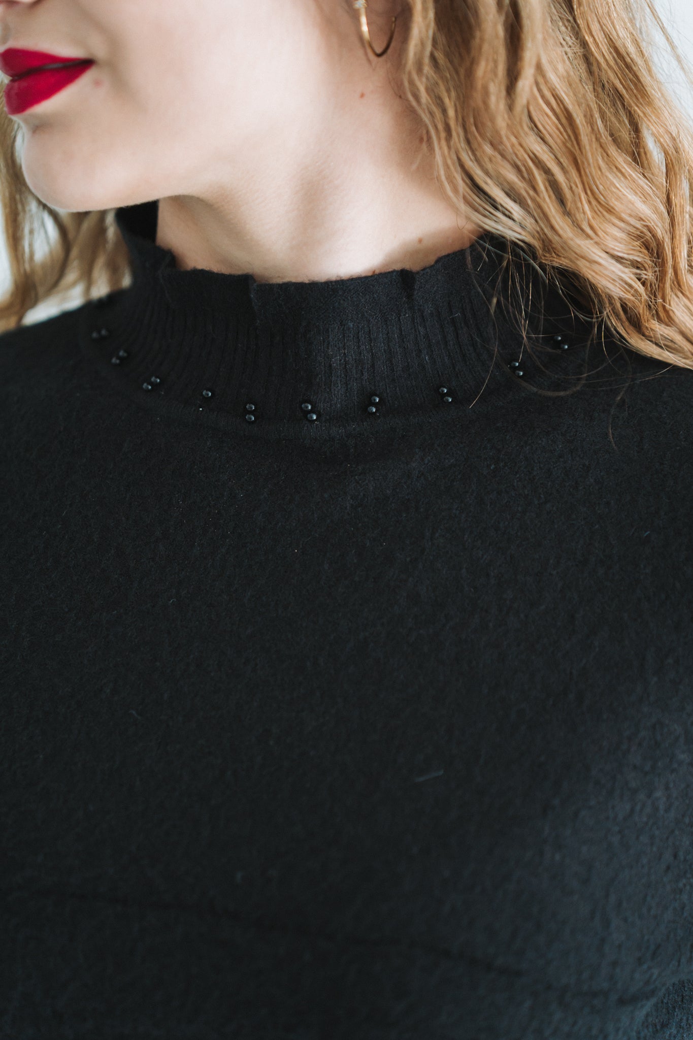 Dainty Neck Polo Black | One Size / Fits 30-34