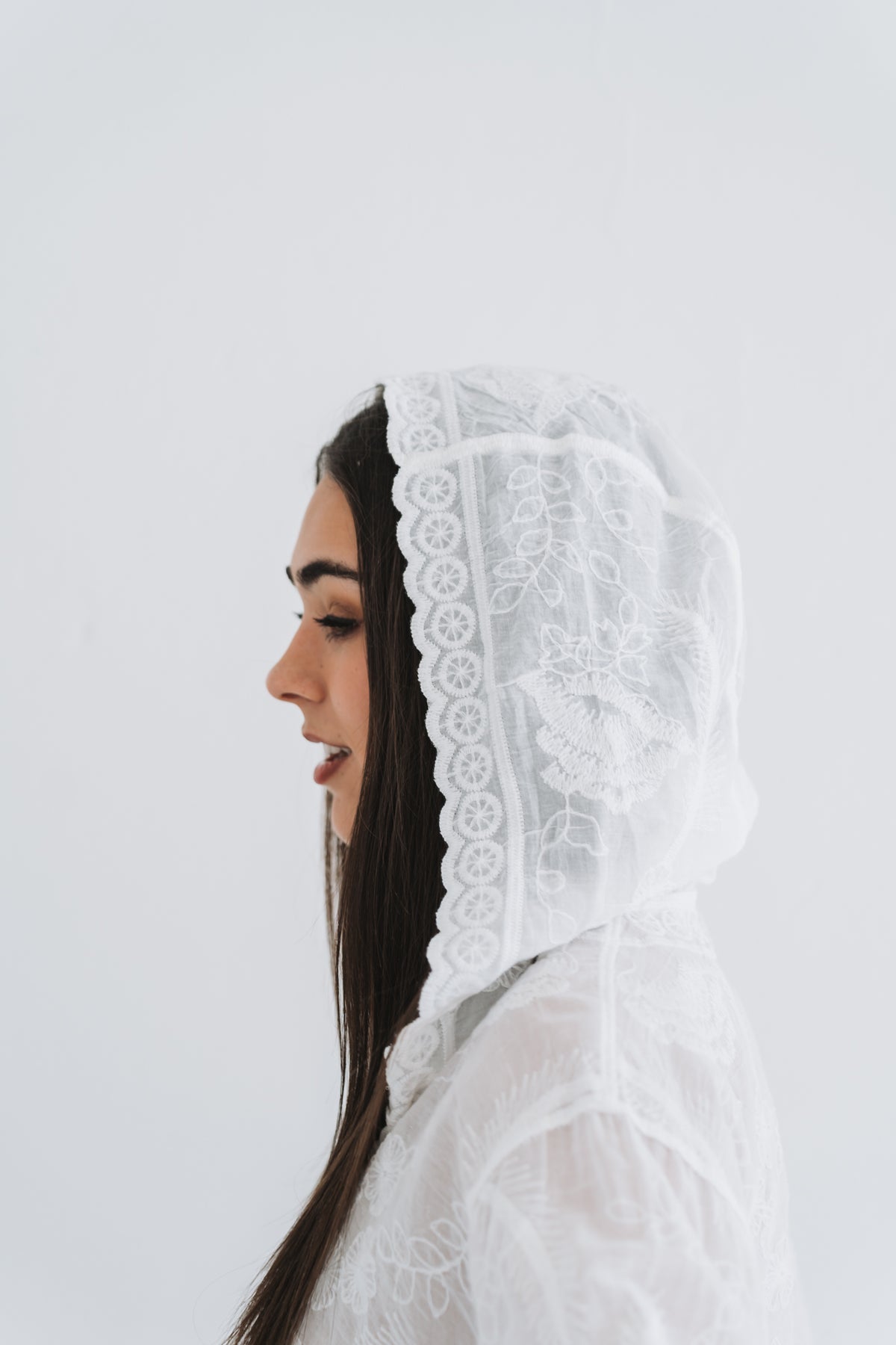 Anglaise Hoodie White | One Size / Fits 30-36