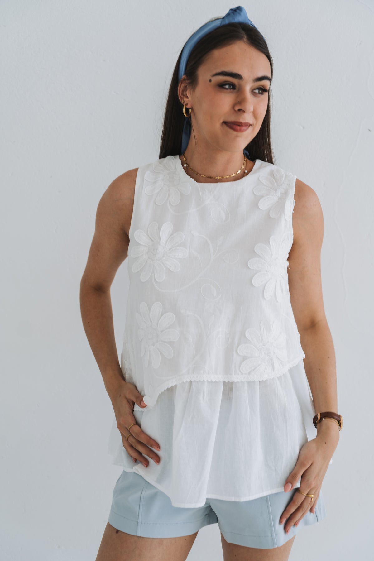 Embossed Classic Top White | One Size / Fits 30-34