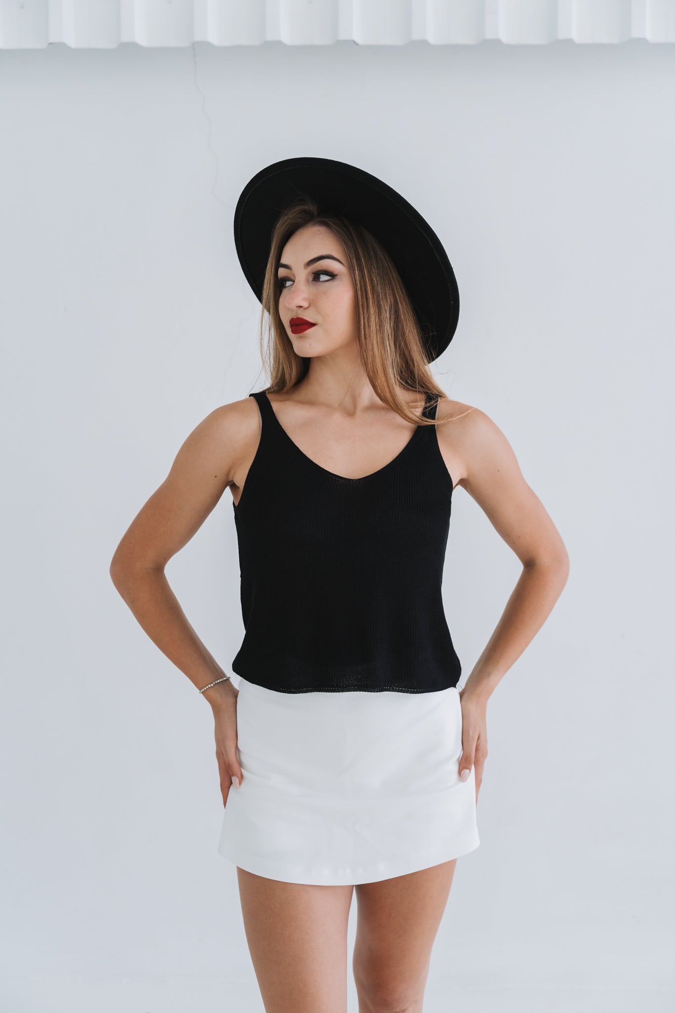 Basic Vest Black | One Size / Fits 28-34
