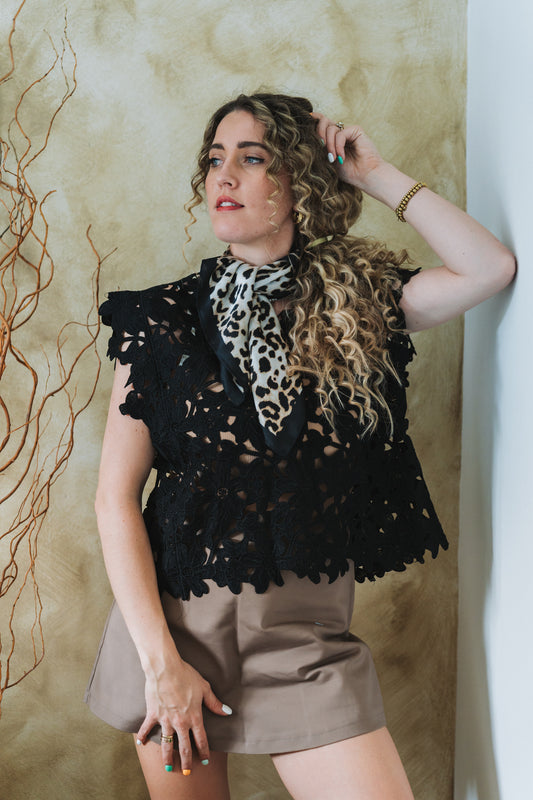 Lacey Over Black | One Size / Fits 30-34