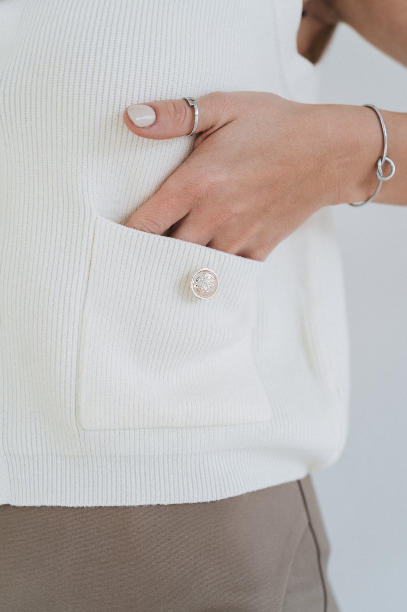 Mona Waistcoat Cream | One Size / Fits 30-34