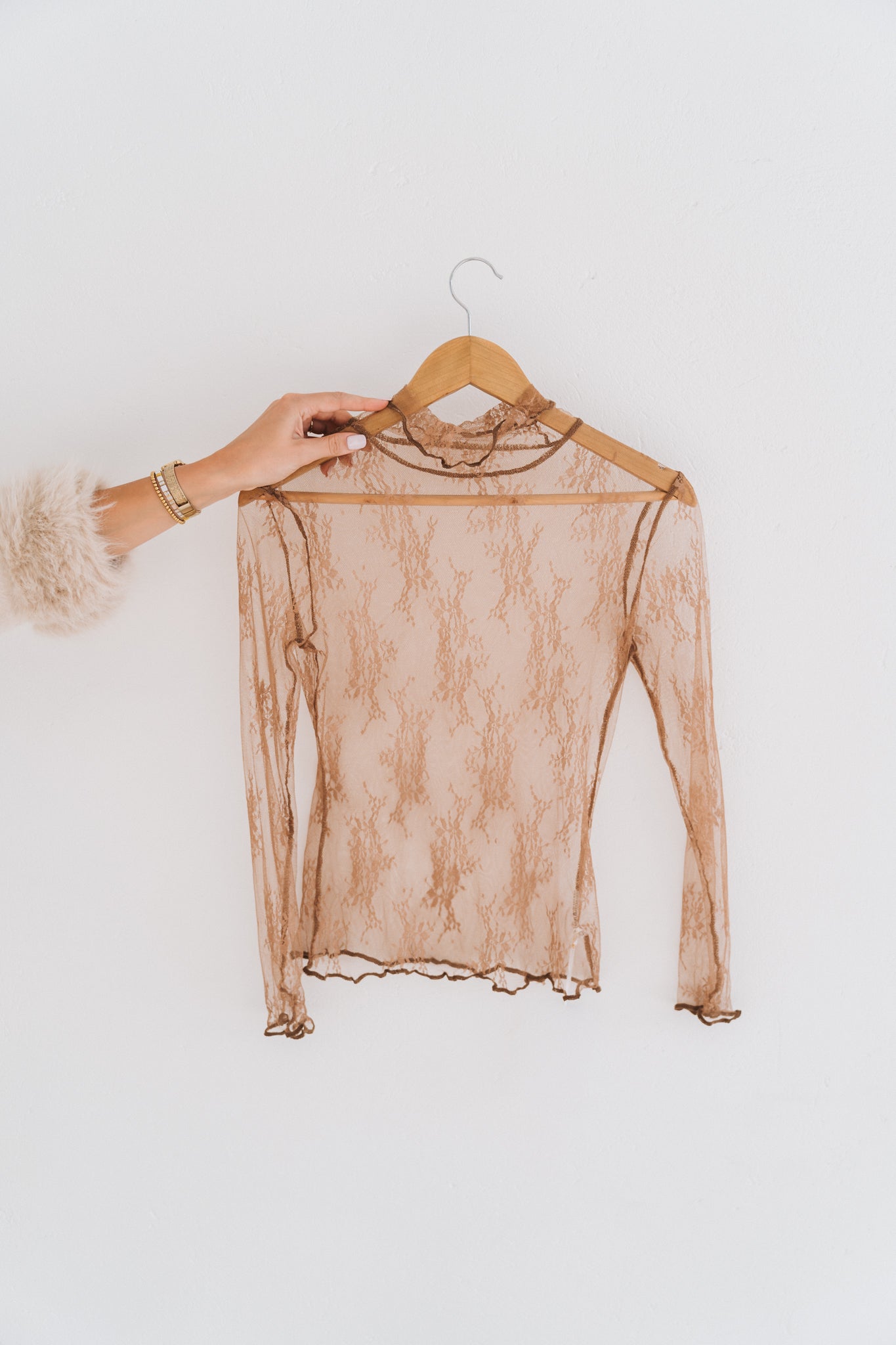Lace Base Polo Stone