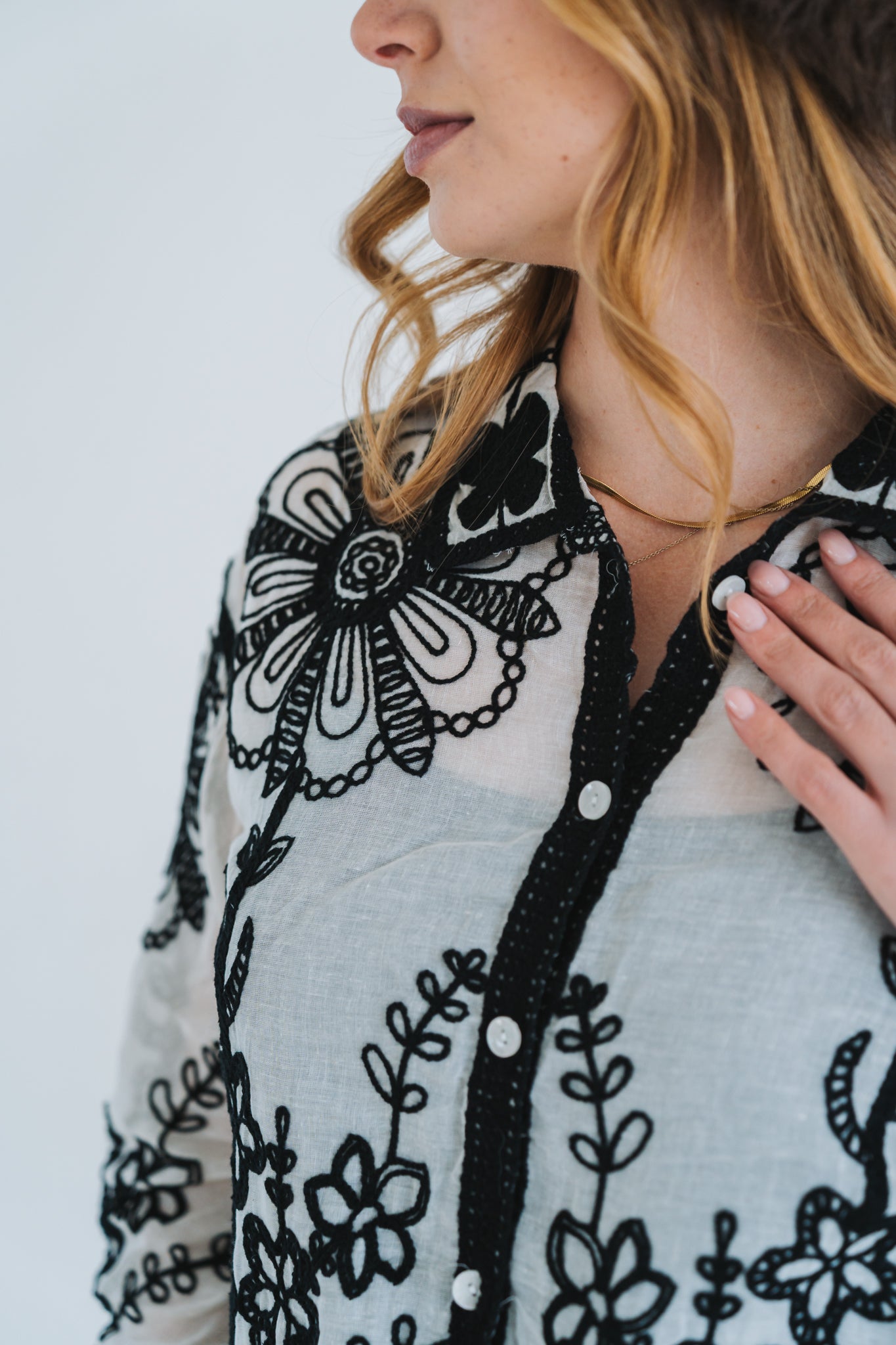 Embossed Blouse Black | One Size / Fits 30-34