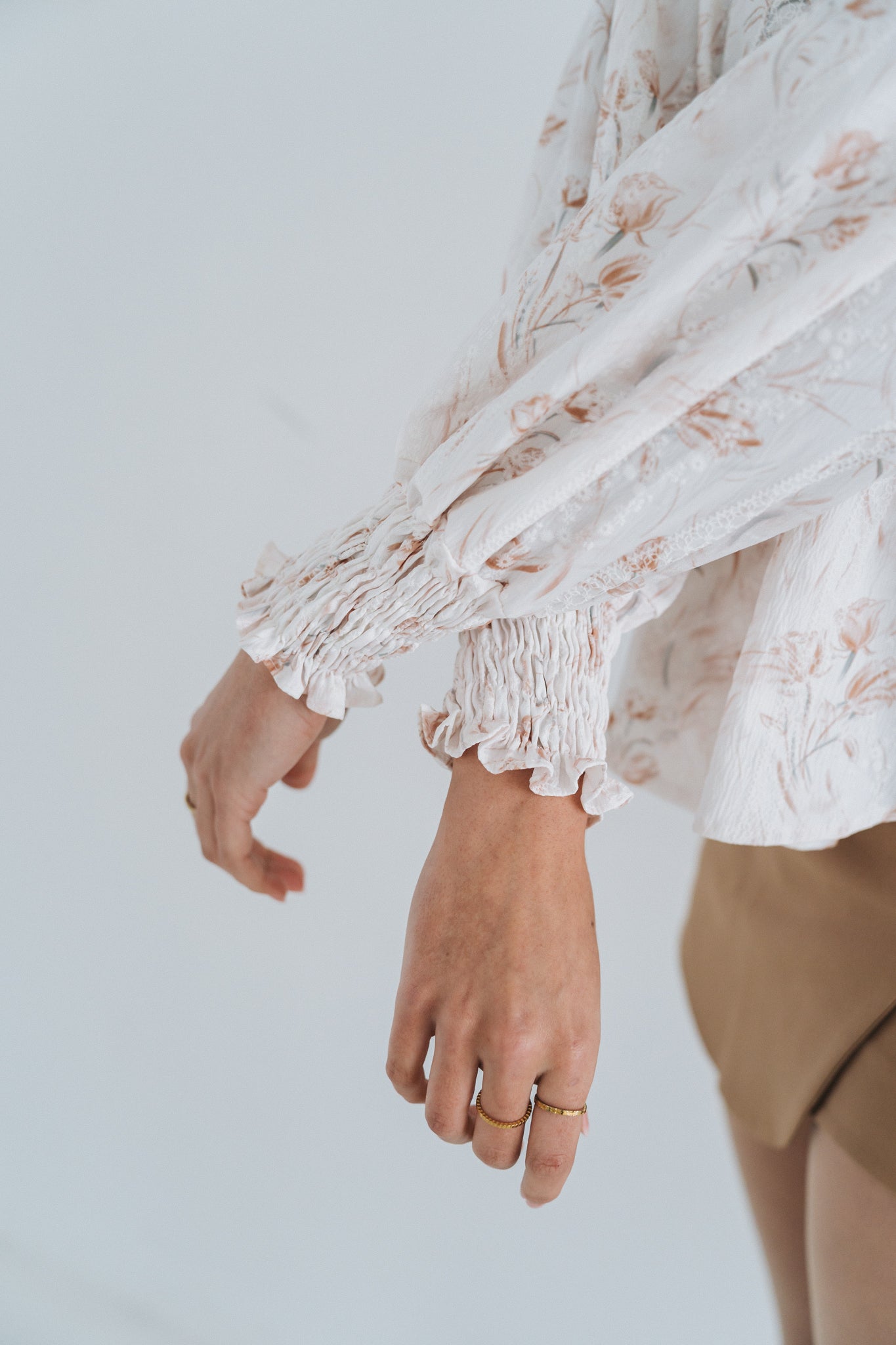 Rose Blouse Cream | One Size / Fits 30-36