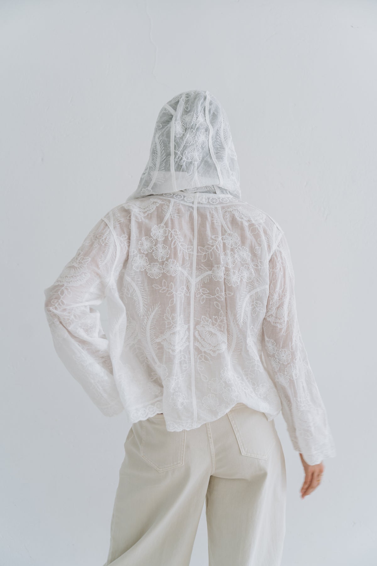 Anglaise Hoodie White | One Size / Fits 30-36